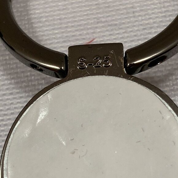 Pop socket and gift bag - Picture 3 of 5